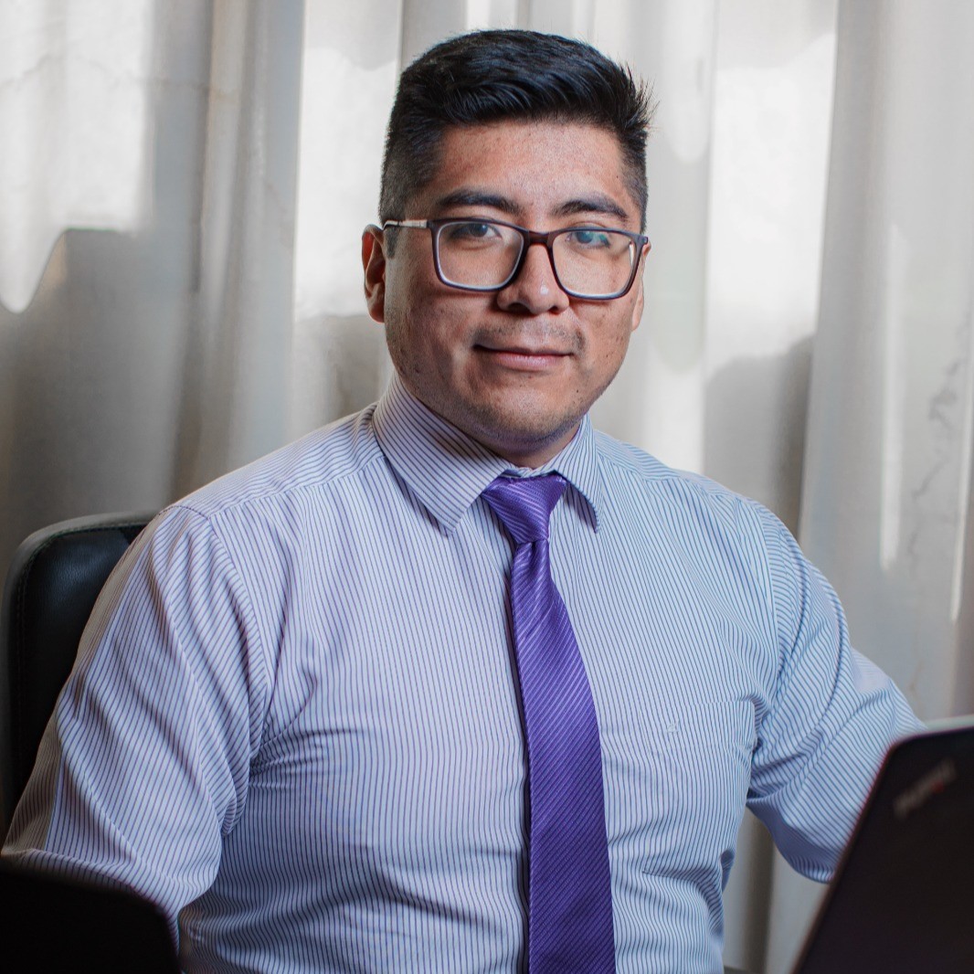 Dr. Eynar Calle