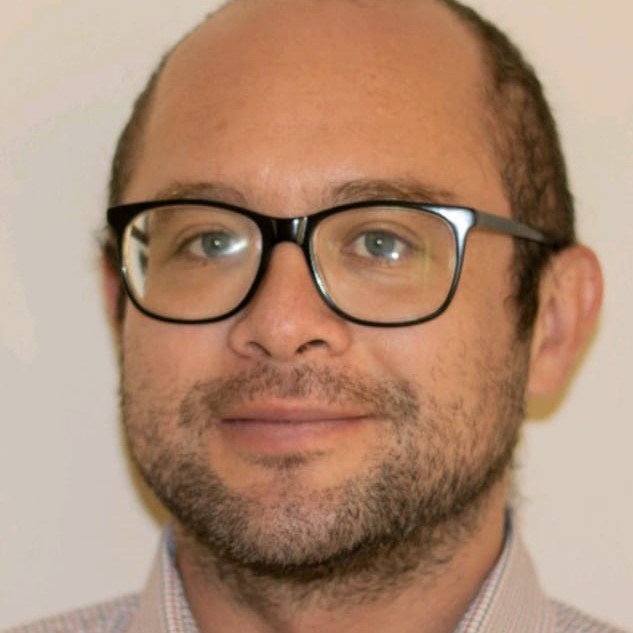 Prof. Andrés Oliver
